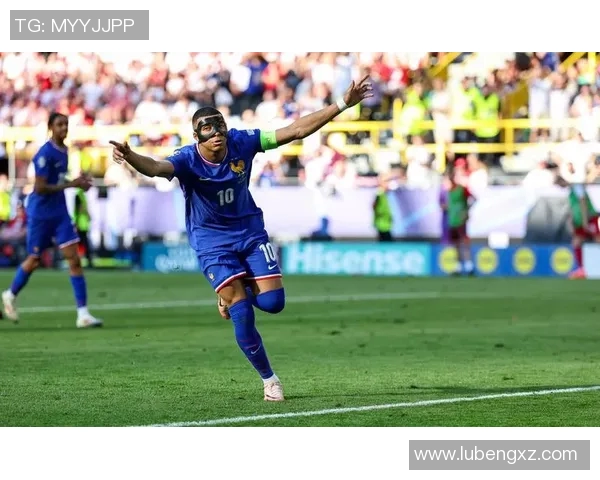 欧洲杯法国队险胜乌克兰,荆棘前路尚未过 欧洲杯法国队险胜乌克兰,荆棘前路尚未过